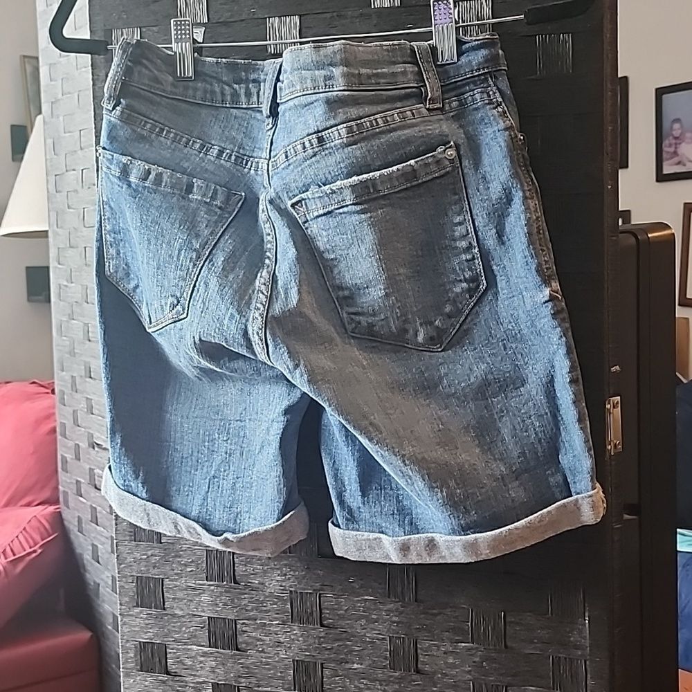 Kensie Blue Jean Shorts Size 2 - Picture 4 of 4